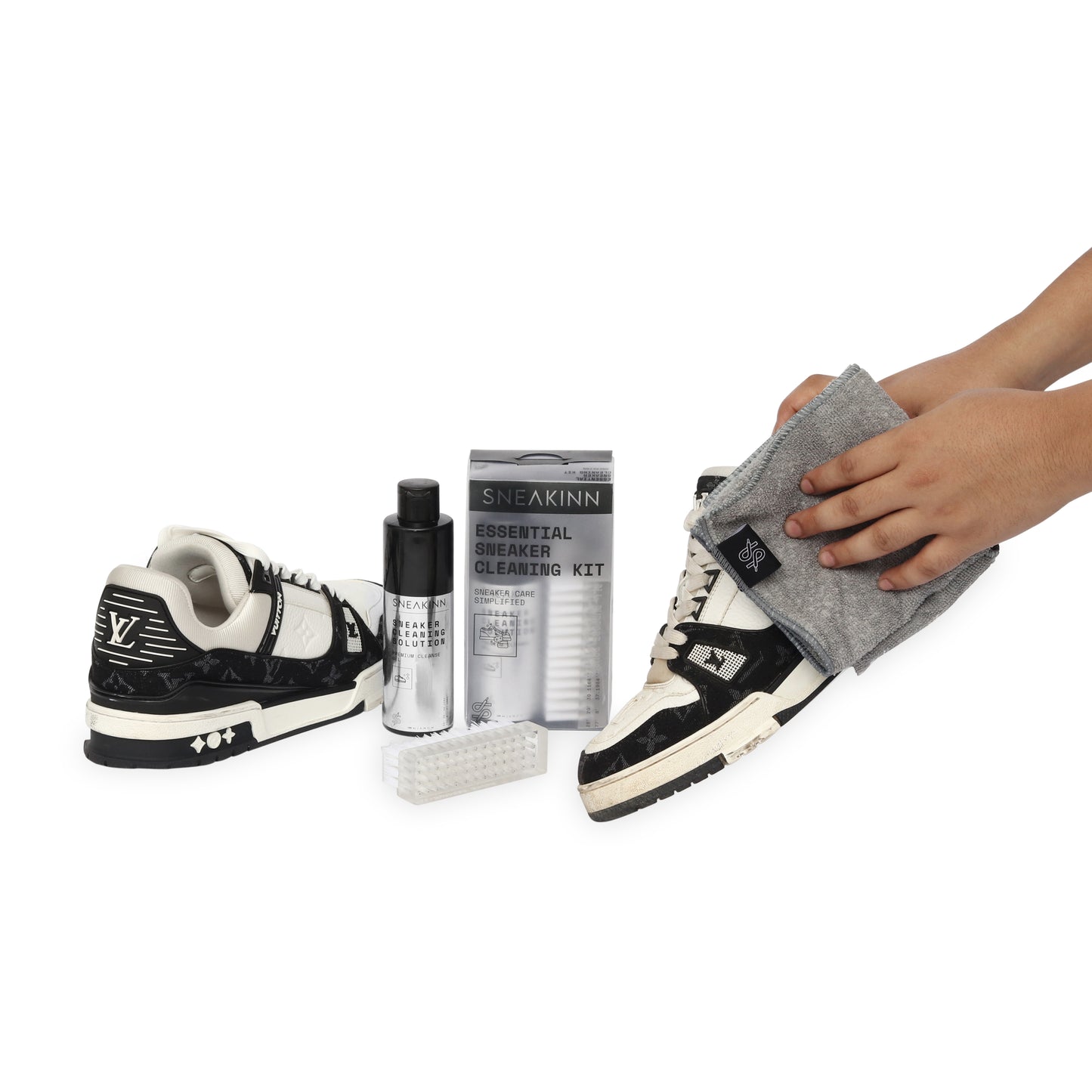 ESSENTIAL SNEAKER CLEANING KIT